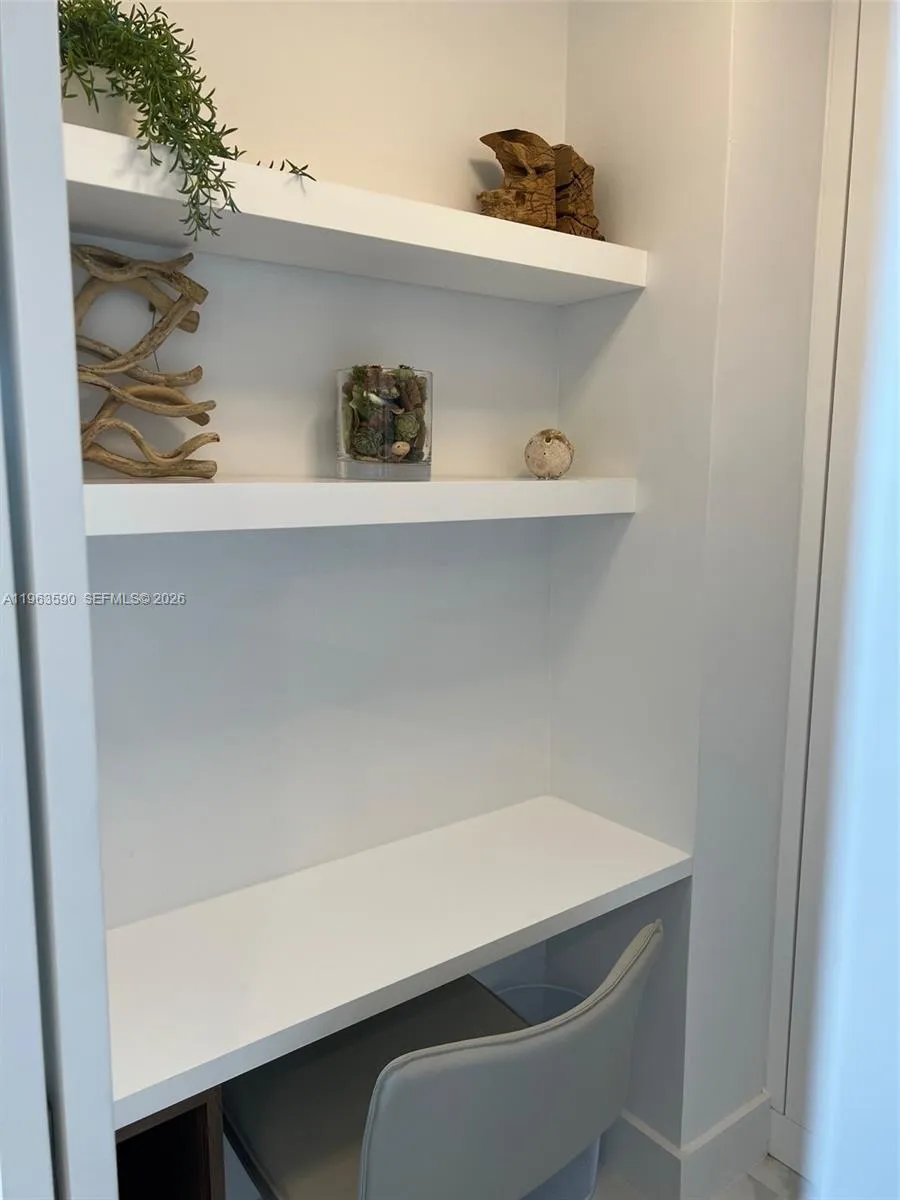 100 Lincoln Rd #1548 Miami Beach, FL 33139