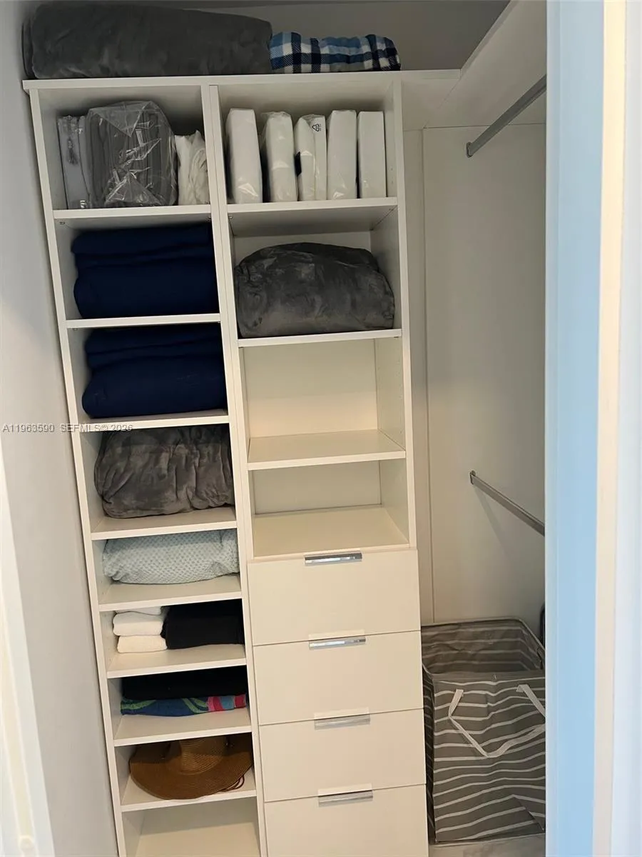 100 Lincoln Rd #1548 Miami Beach, FL 33139