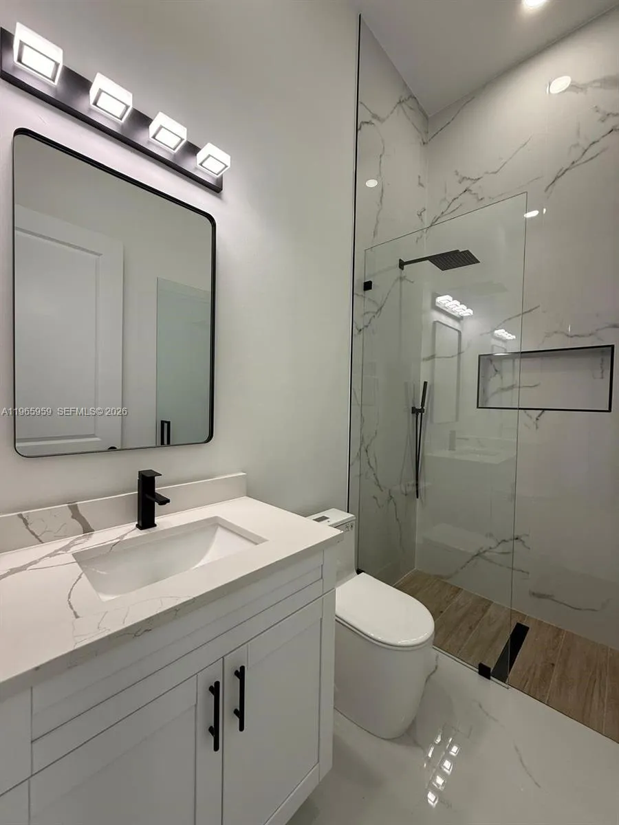 3510 NW 46th Ave Cape Coral, FL 33993