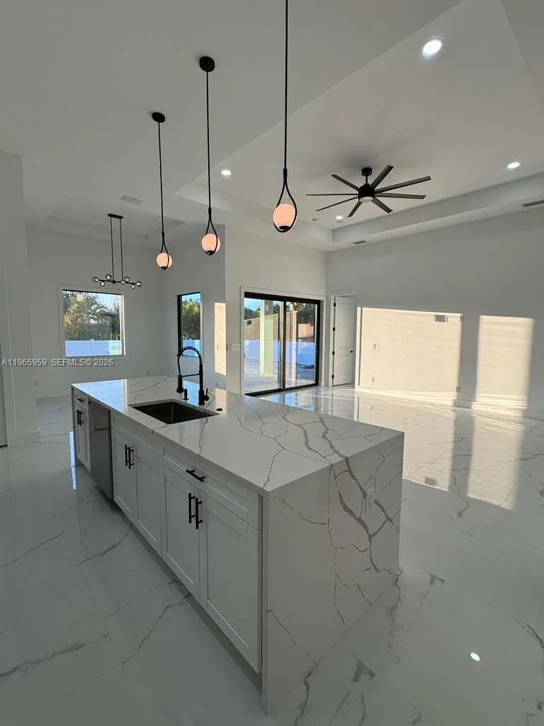 3510 NW 46th Ave Cape Coral, FL 33993