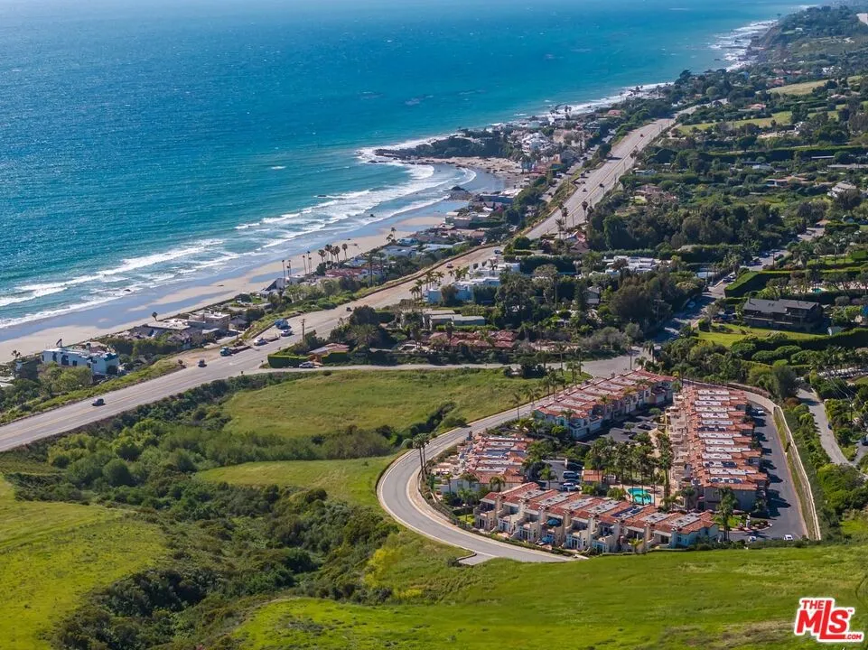 6438 Lunita Road Malibu, CA 90265
