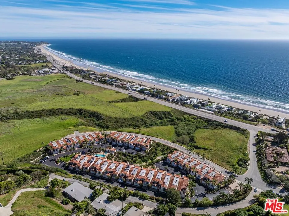 6438 Lunita Road Malibu, CA 90265