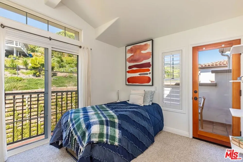 6438 Lunita Road Malibu, CA 90265