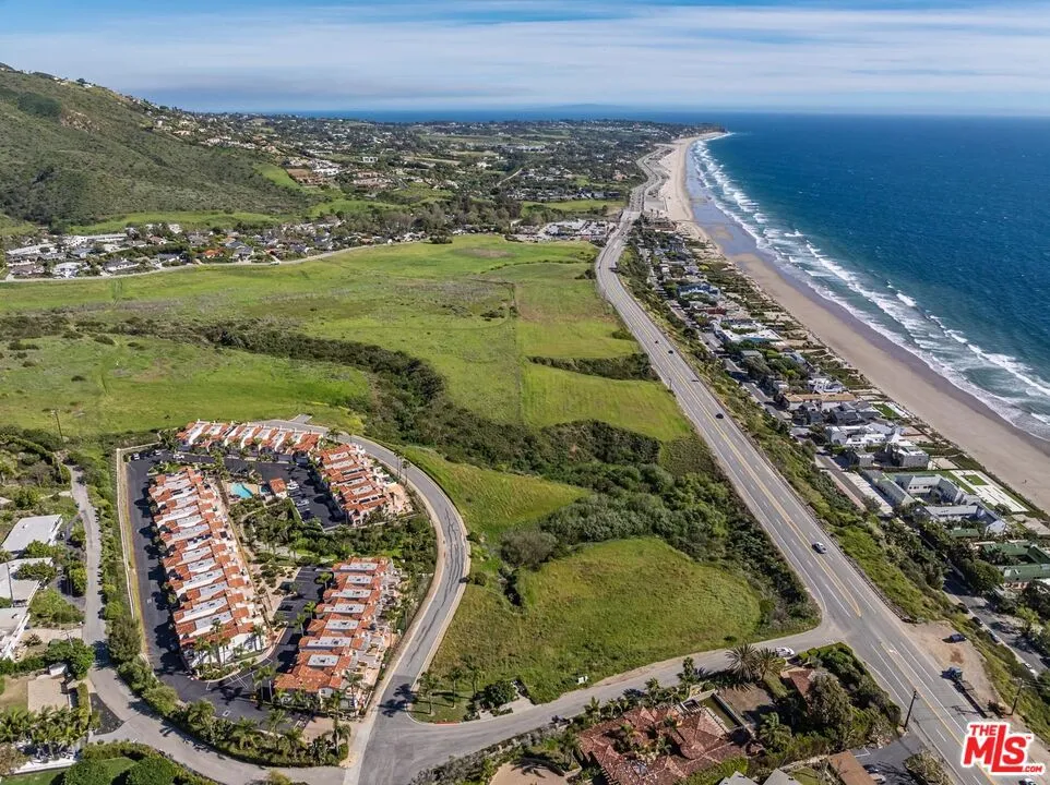 6438 Lunita Road Malibu, CA 90265