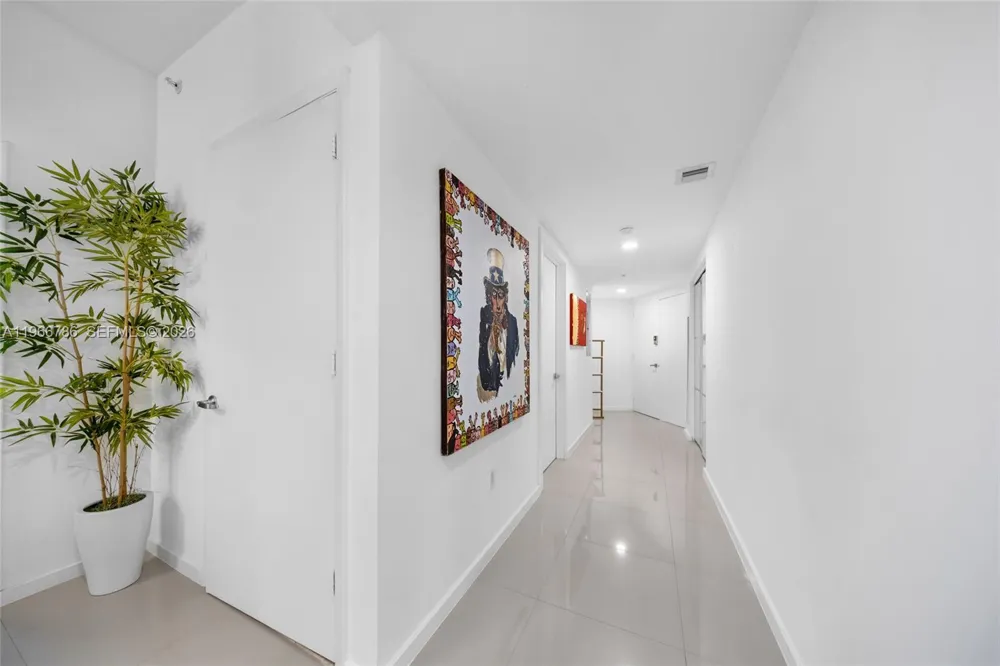 3030 NE 188th St #602 Aventura, FL 33180