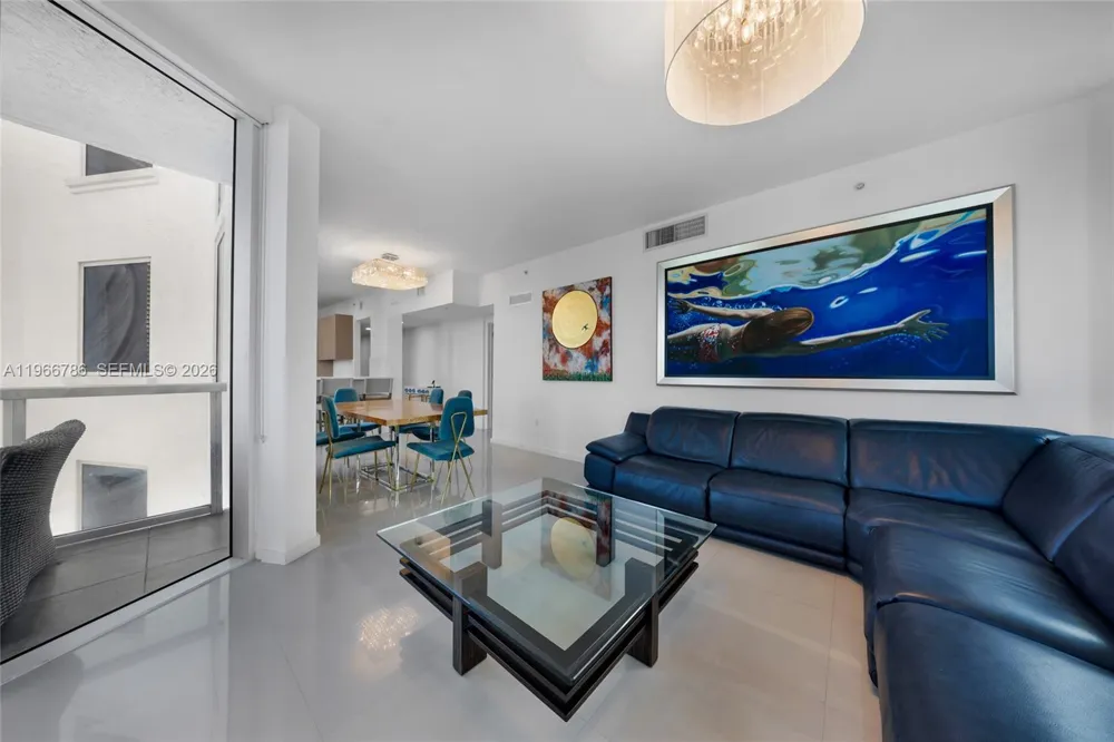 3030 NE 188th St #602 Aventura, FL 33180