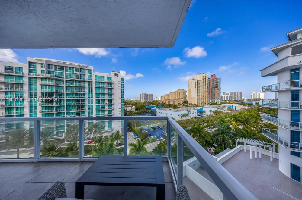 3030 NE 188th St #602 Aventura, FL 33180