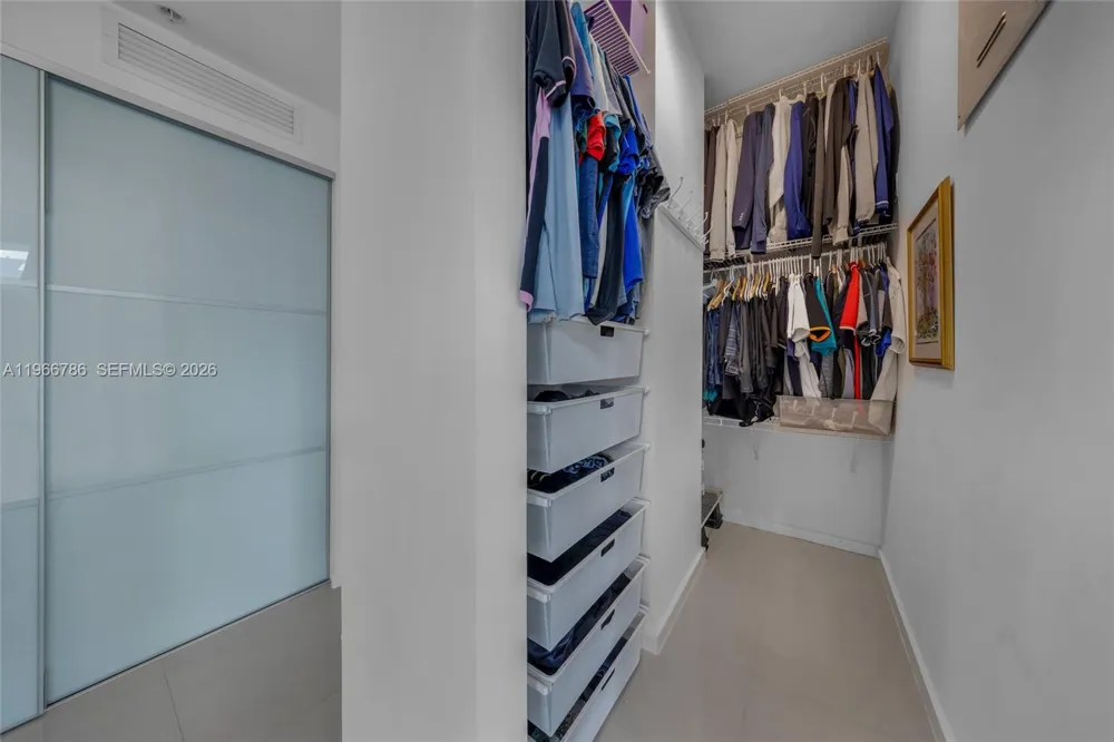 3030 NE 188th St #602 Aventura, FL 33180