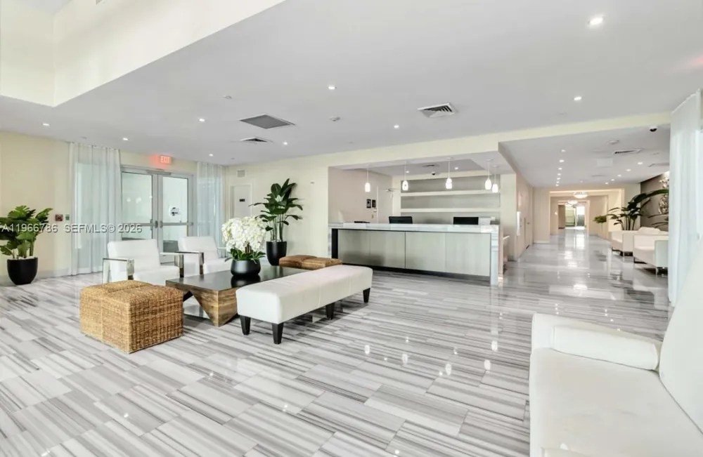 3030 NE 188th St #602 Aventura, FL 33180