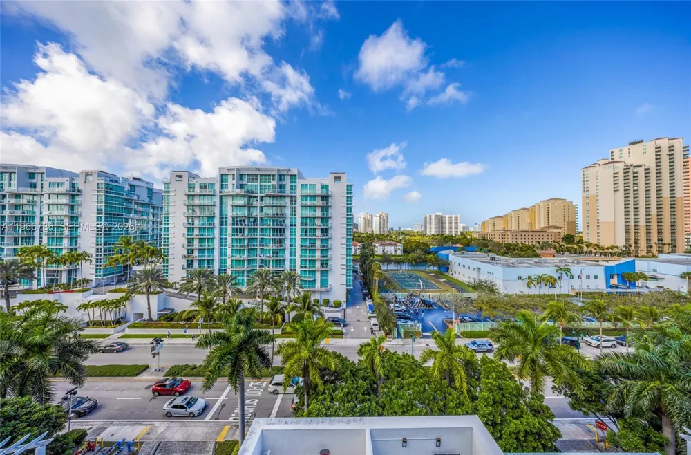 3030 NE 188th St #602 Aventura, FL 33180