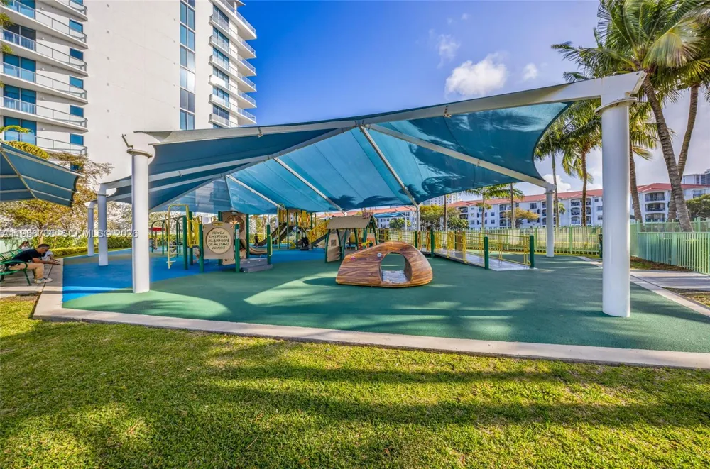 3030 NE 188th St #602 Aventura, FL 33180