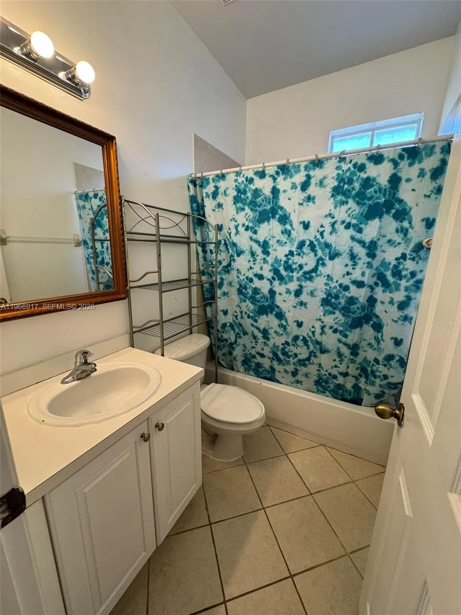 9257 SW 227th St #11 Cutler Bay, FL 33190