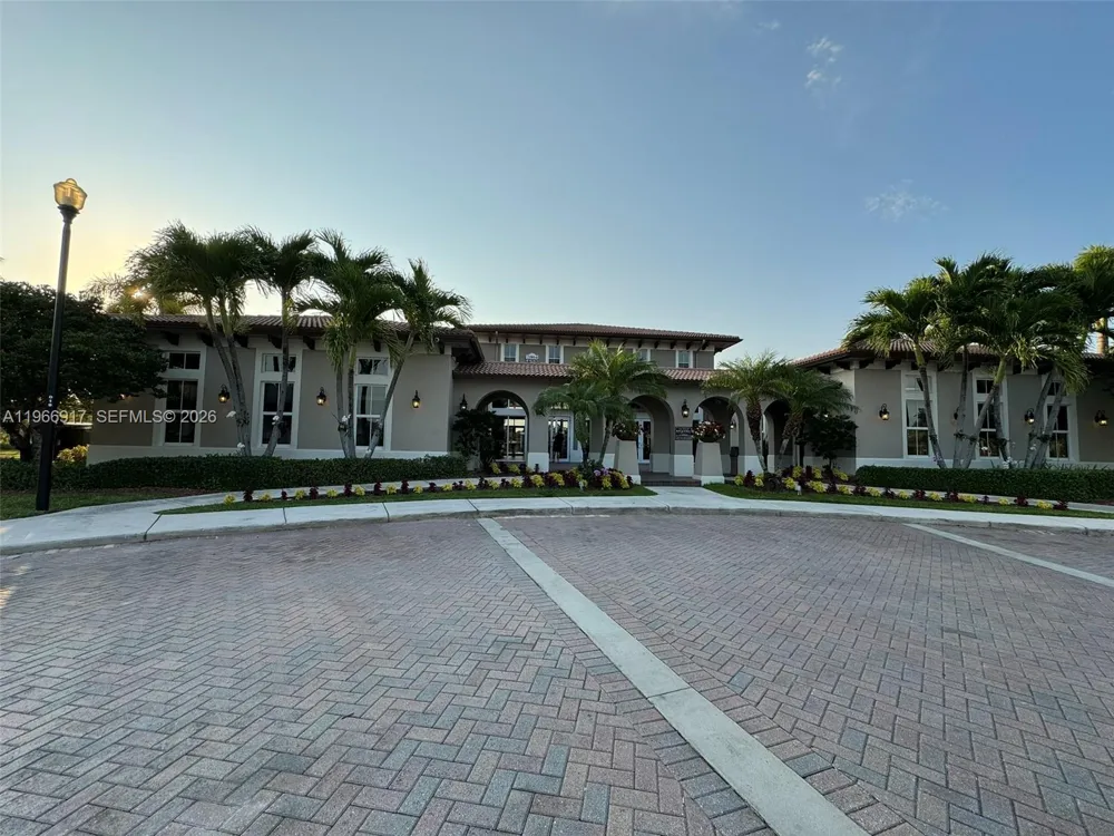 9257 SW 227th St #11 Cutler Bay, FL 33190