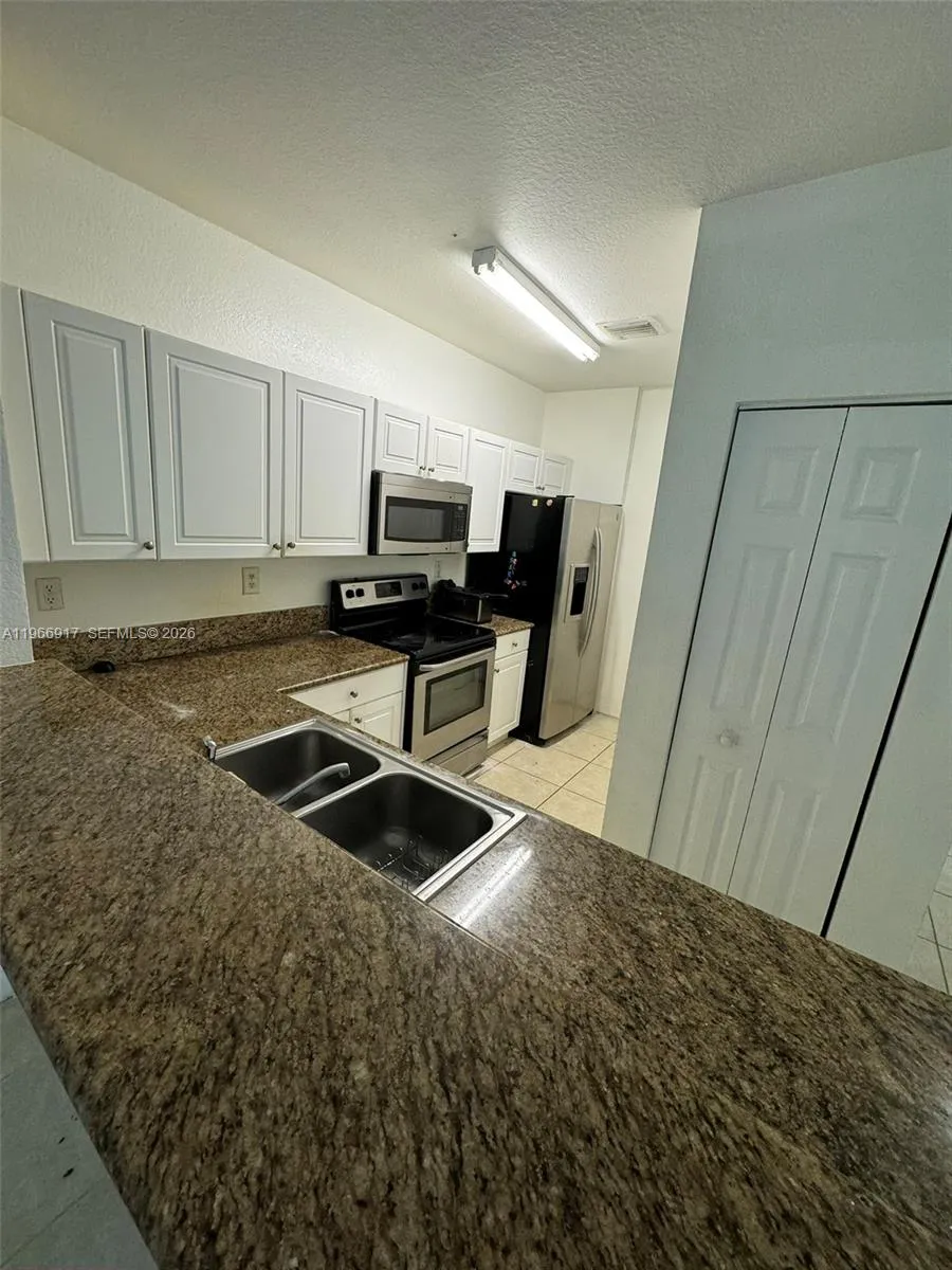9257 SW 227th St #11 Cutler Bay, FL 33190