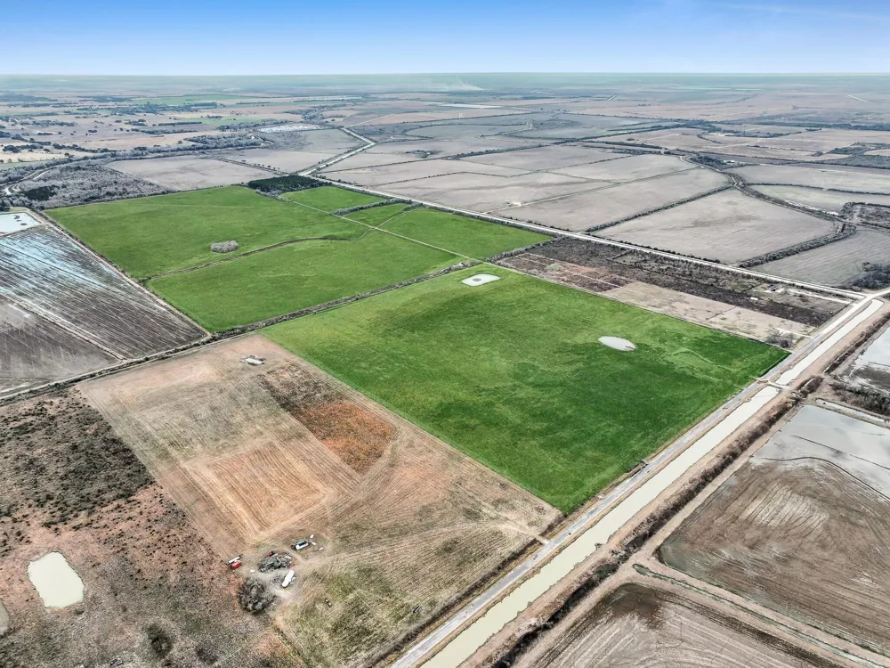 747 Canal Road Winnie, TX 77665