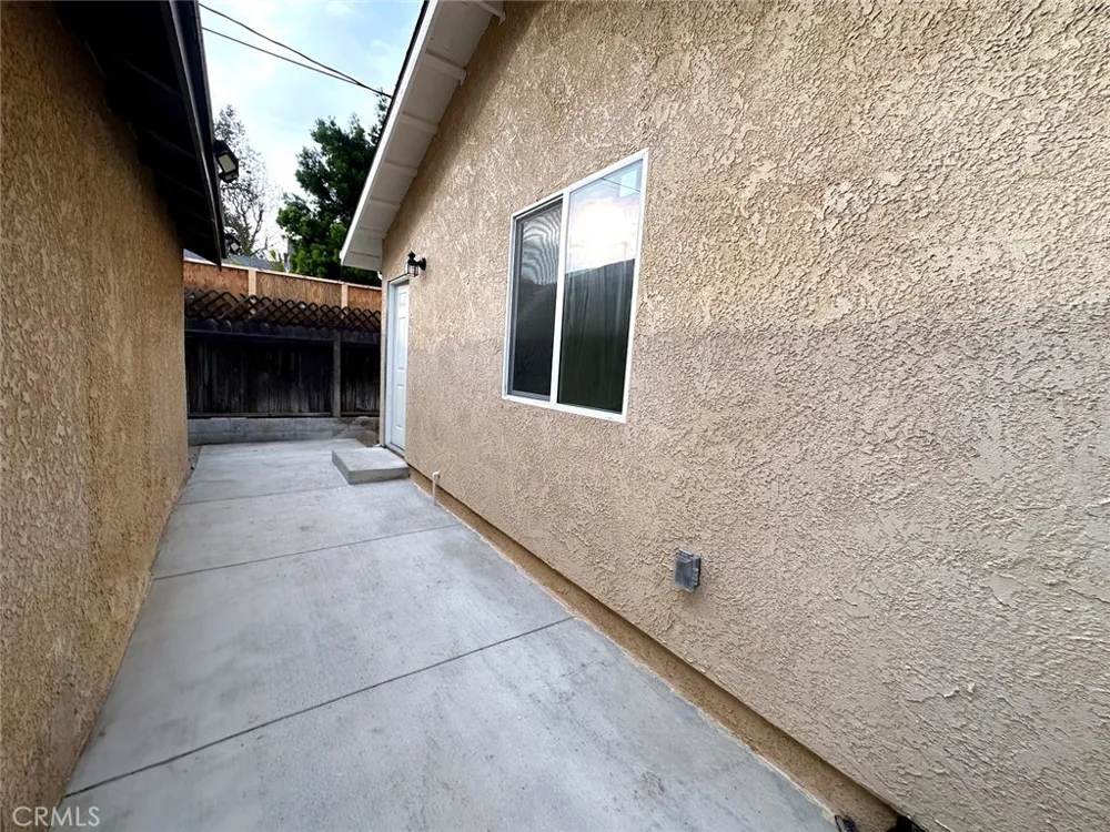 6907 Noble Van Nuys, CA 91405