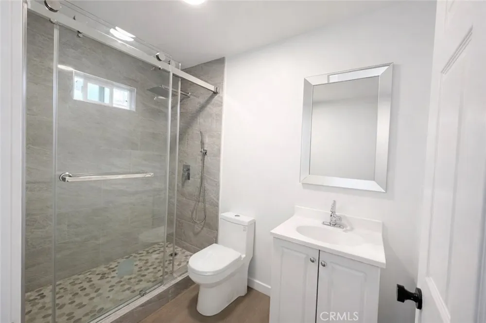 6907 Noble Van Nuys, CA 91405