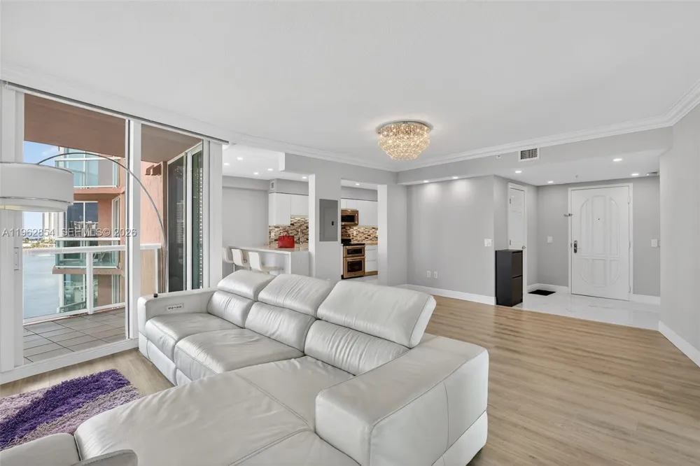 3370 Hidden Bay Dr #1501 Aventura, FL 33180