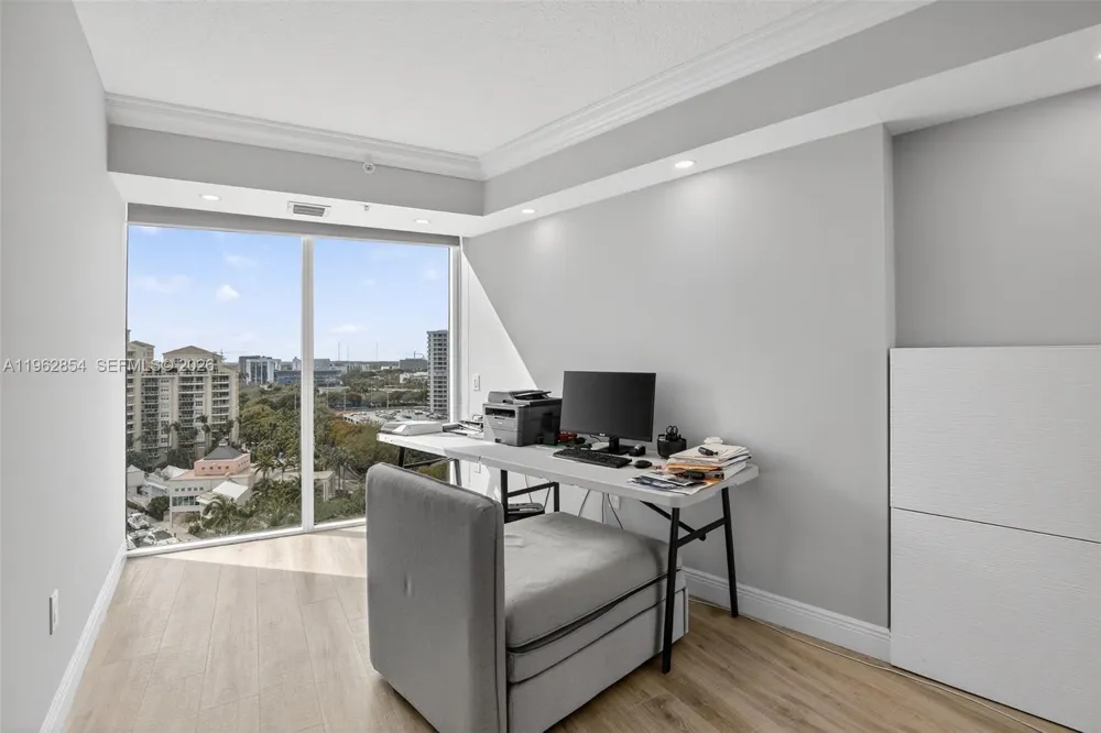 3370 Hidden Bay Dr #1501 Aventura, FL 33180