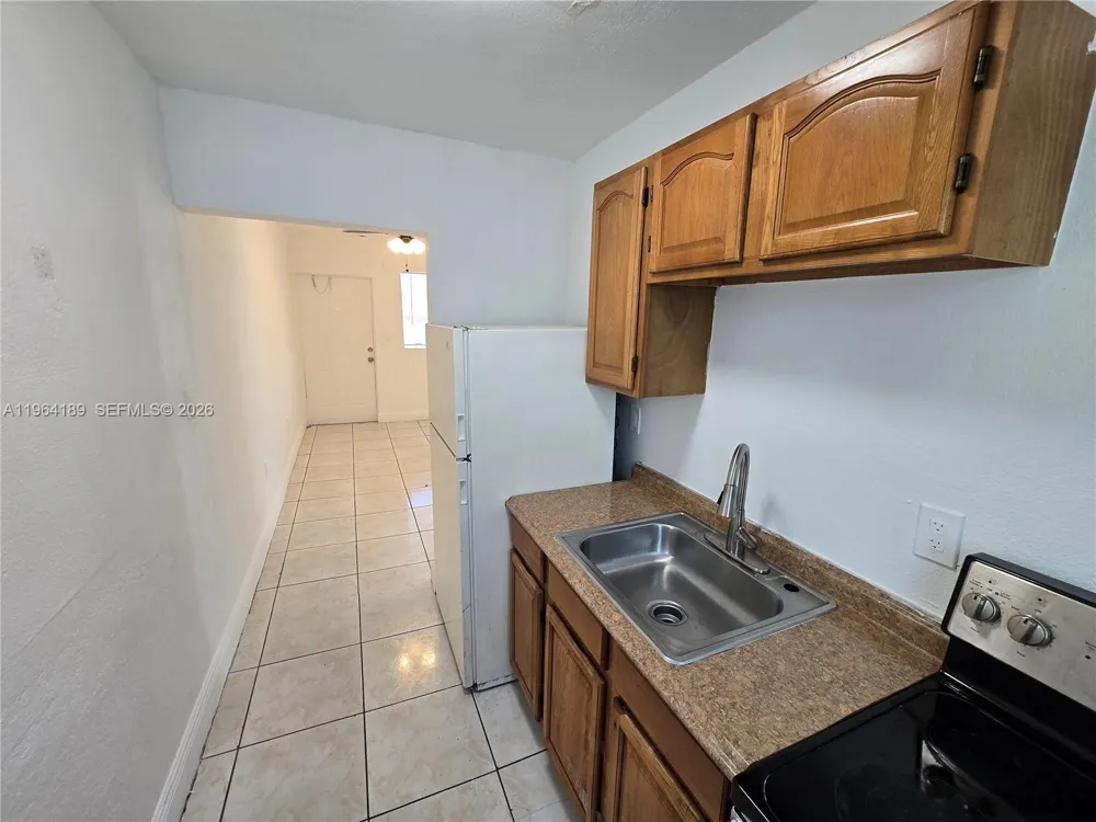 535 NW 7th St #9 Miami, FL 33136