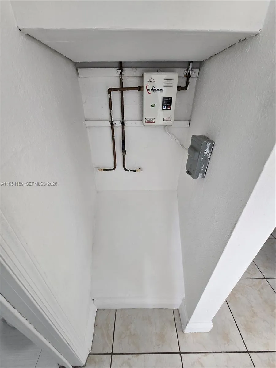 535 NW 7th St #9 Miami, FL 33136