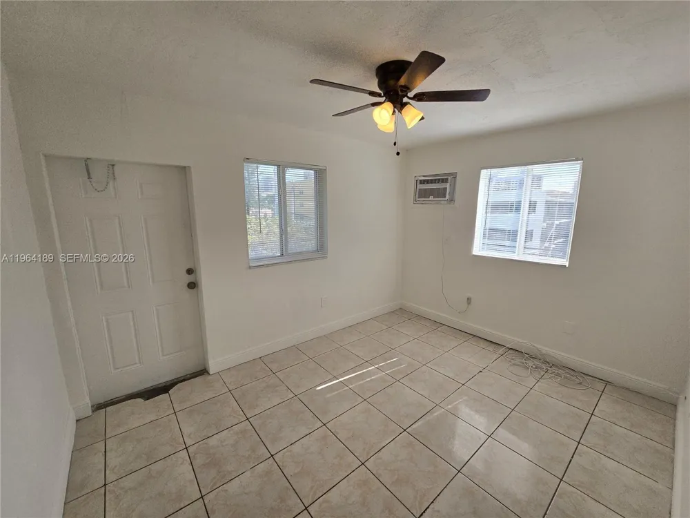 535 NW 7th St #9 Miami, FL 33136