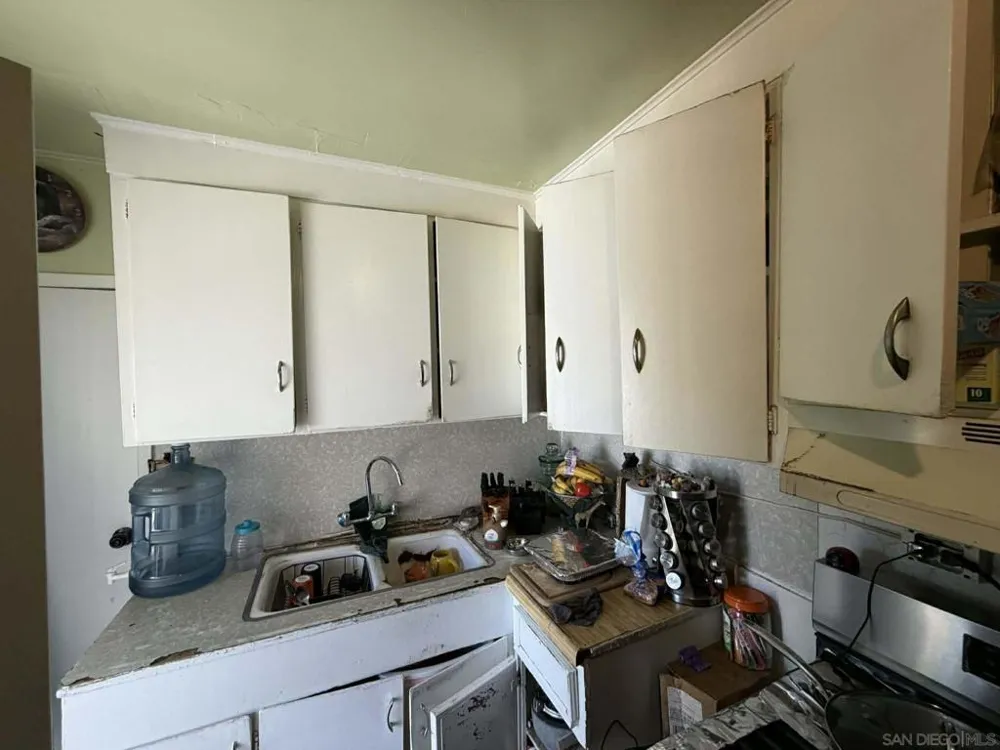3549 42nd St San Diego, CA 92105