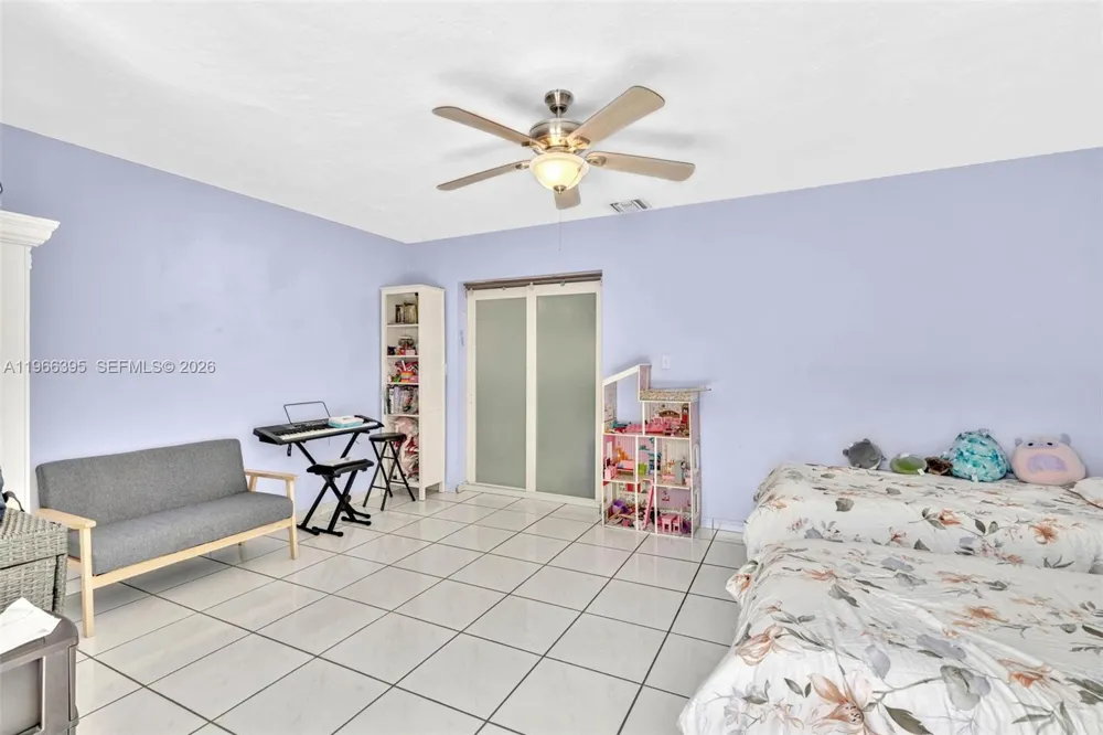 9524 Byron Ave Surfside, FL 33154