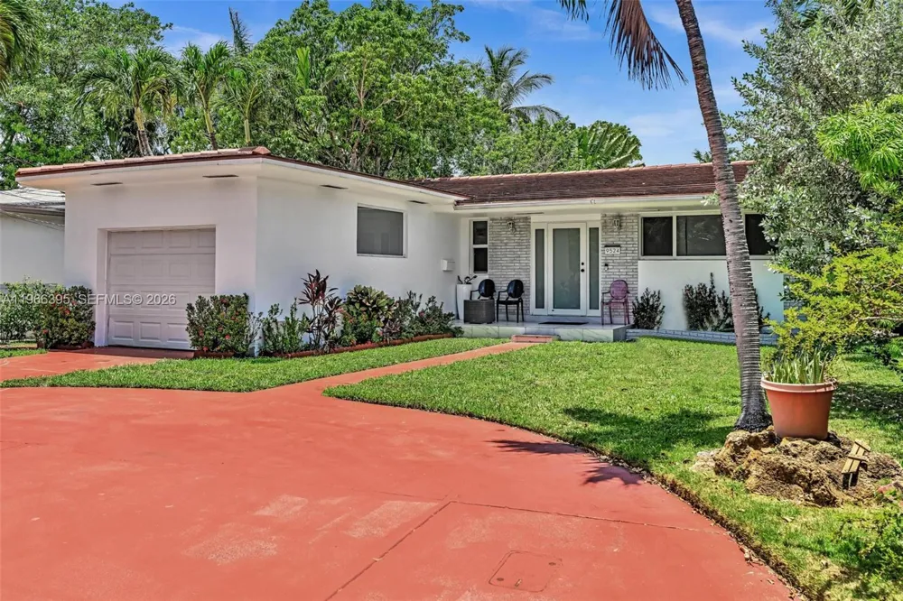 9524 Byron Ave Surfside, FL 33154