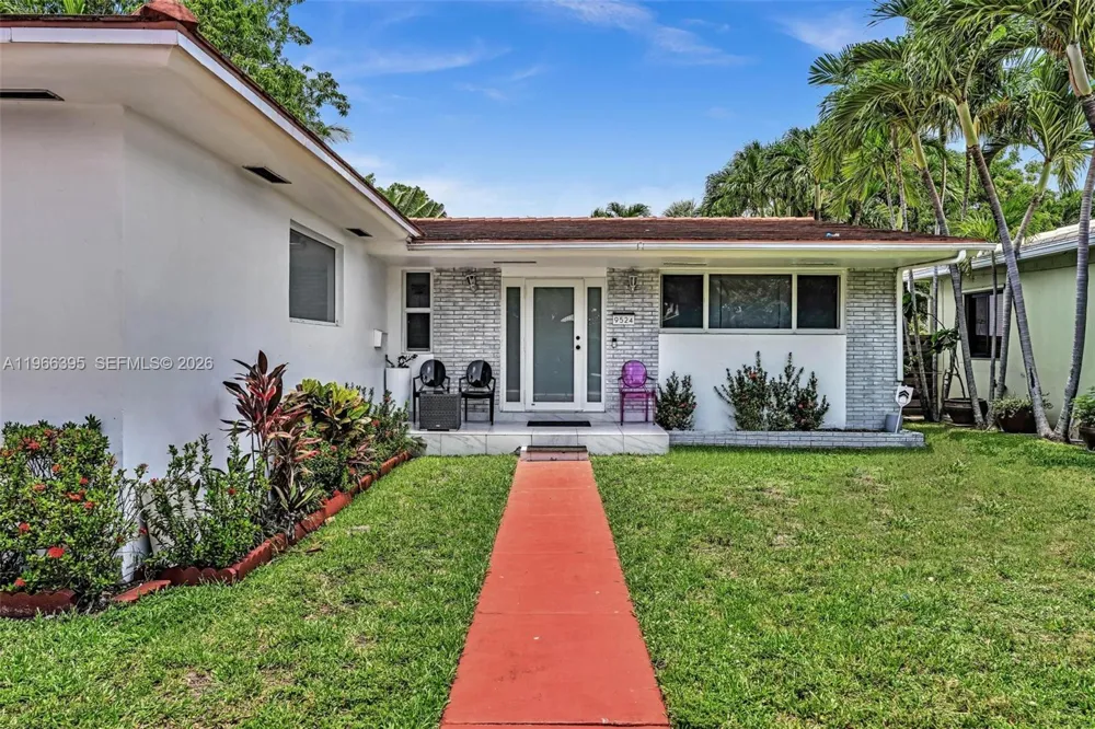 9524 Byron Ave Surfside, FL 33154