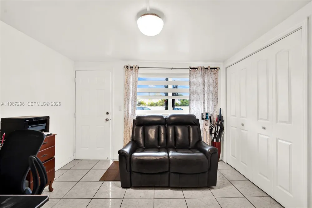 10881 SW 6th St #7 Sweetwater, FL 33174