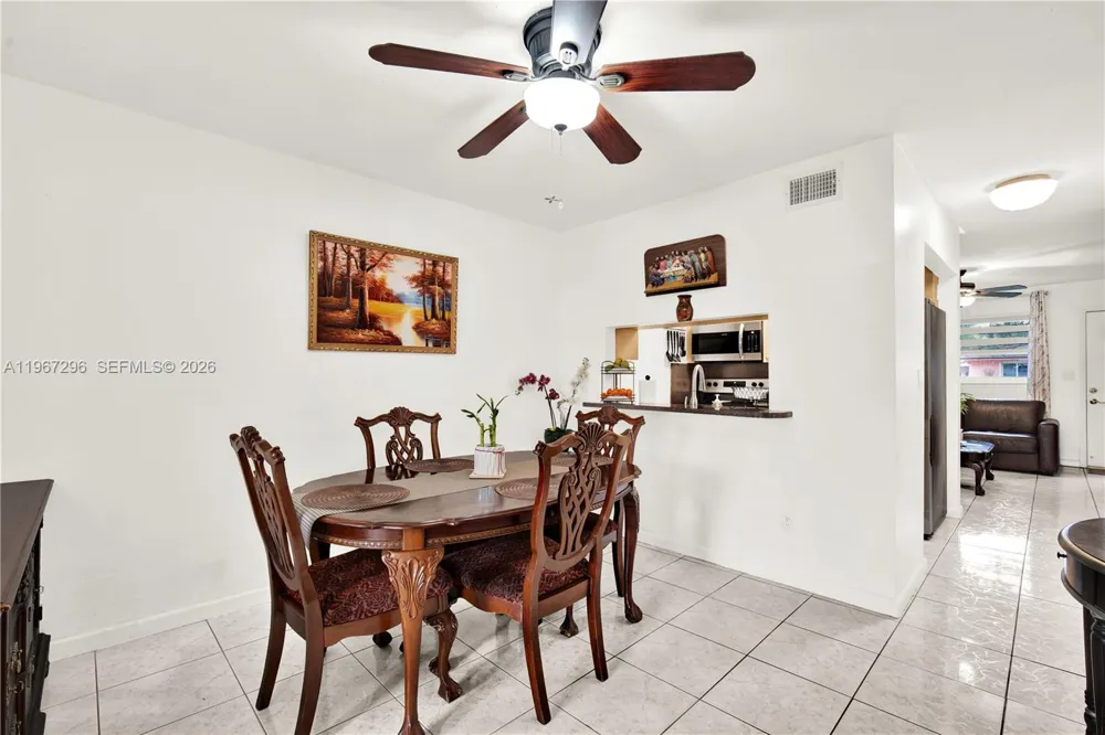10881 SW 6th St #7 Sweetwater, FL 33174