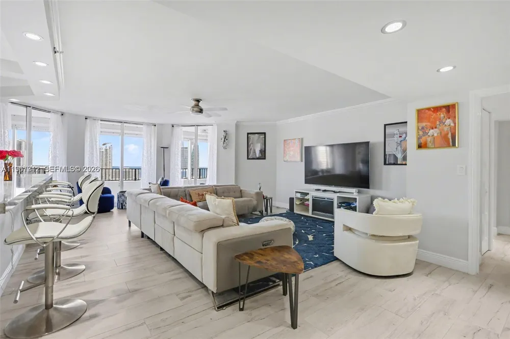 300 Three Islands Blvd #PH3A Hallandale Beach, FL 33009