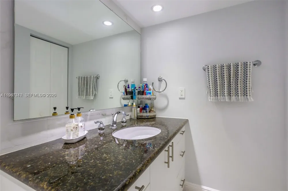 300 Three Islands Blvd #PH3A Hallandale Beach, FL 33009