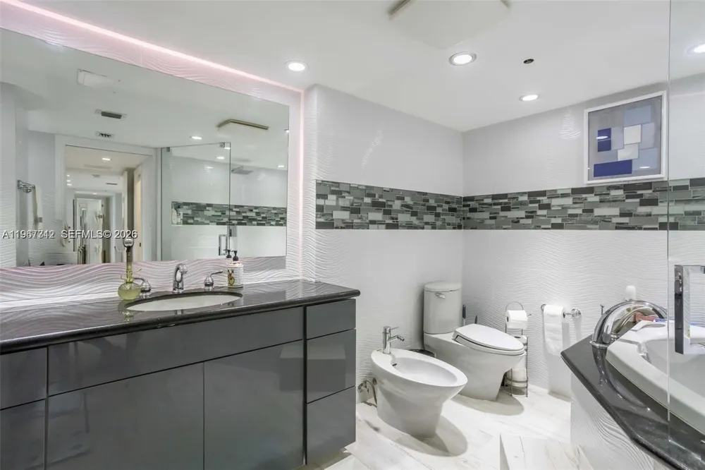 300 Three Islands Blvd #PH3A Hallandale Beach, FL 33009