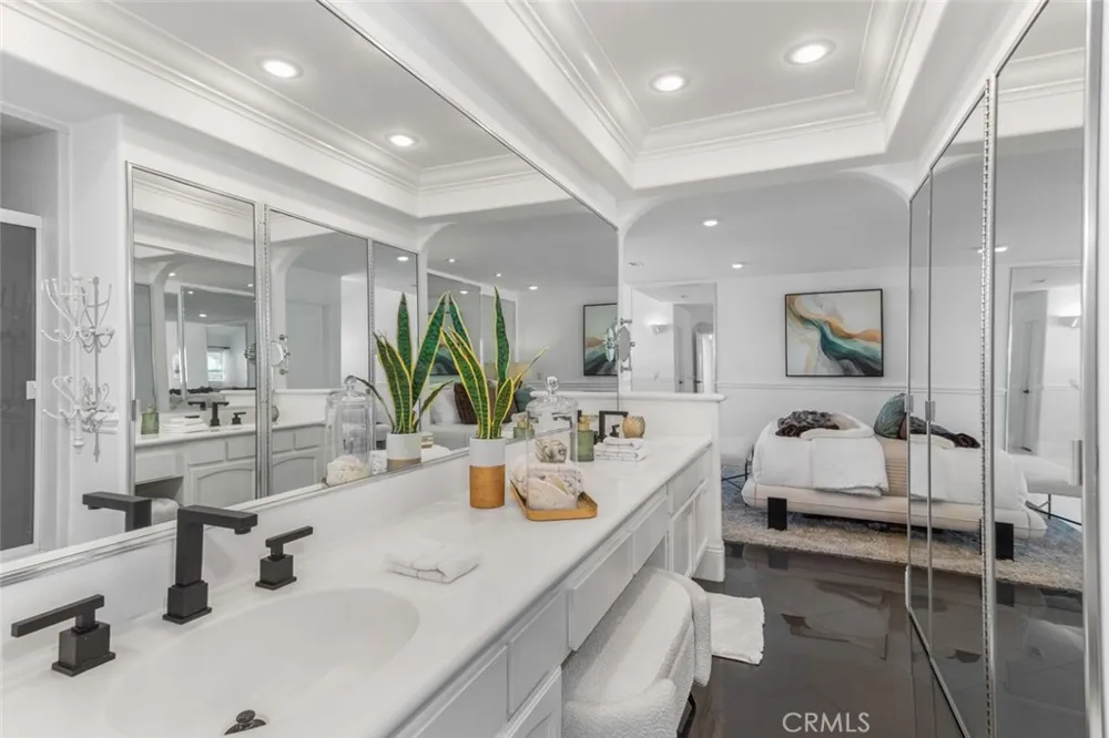 21961 Cayuga Lane Lake Forest, CA 92630