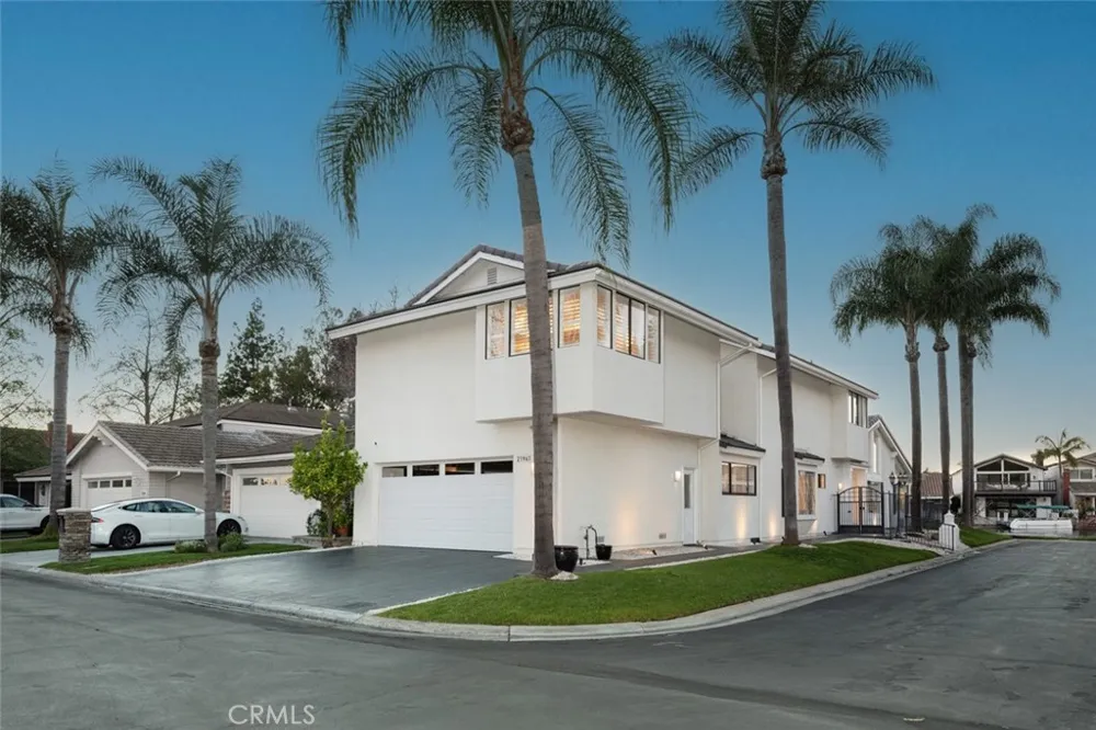 21961 Cayuga Lane Lake Forest, CA 92630