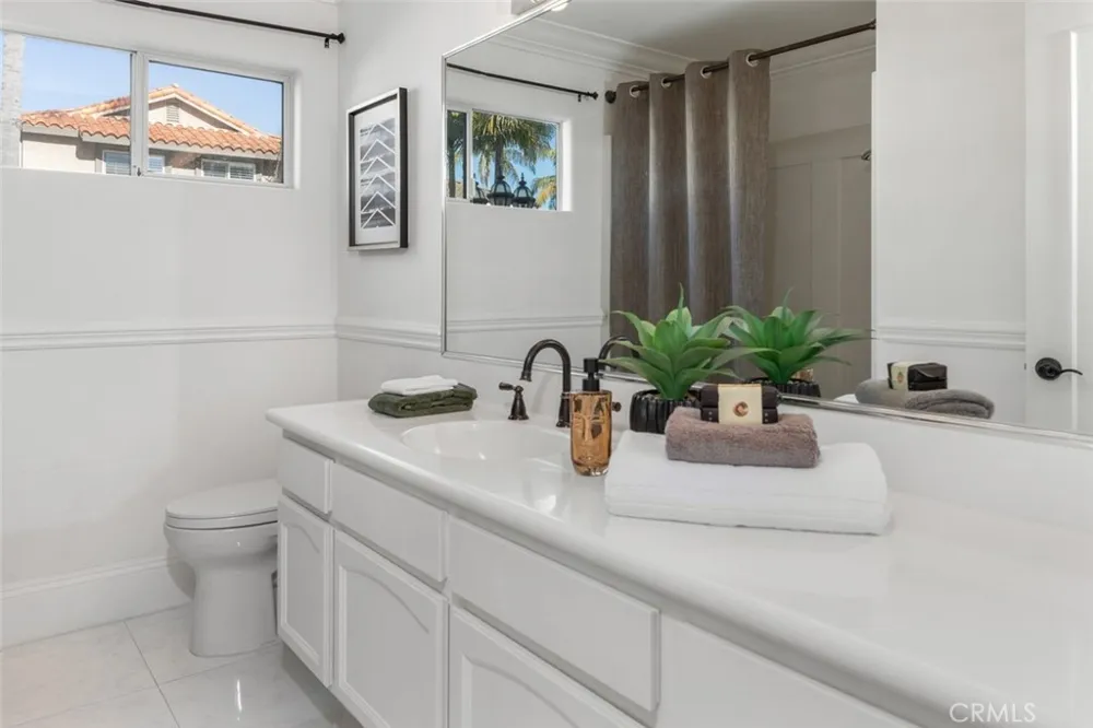 21961 Cayuga Lane Lake Forest, CA 92630