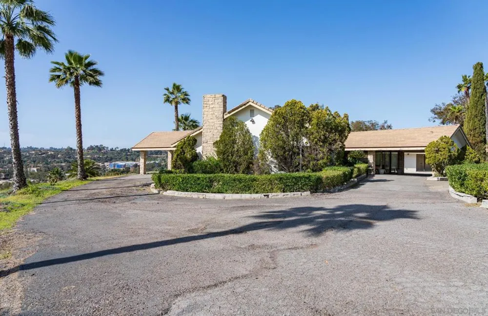 18024 Avenida Alondra Rancho Santa Fe, CA 92067