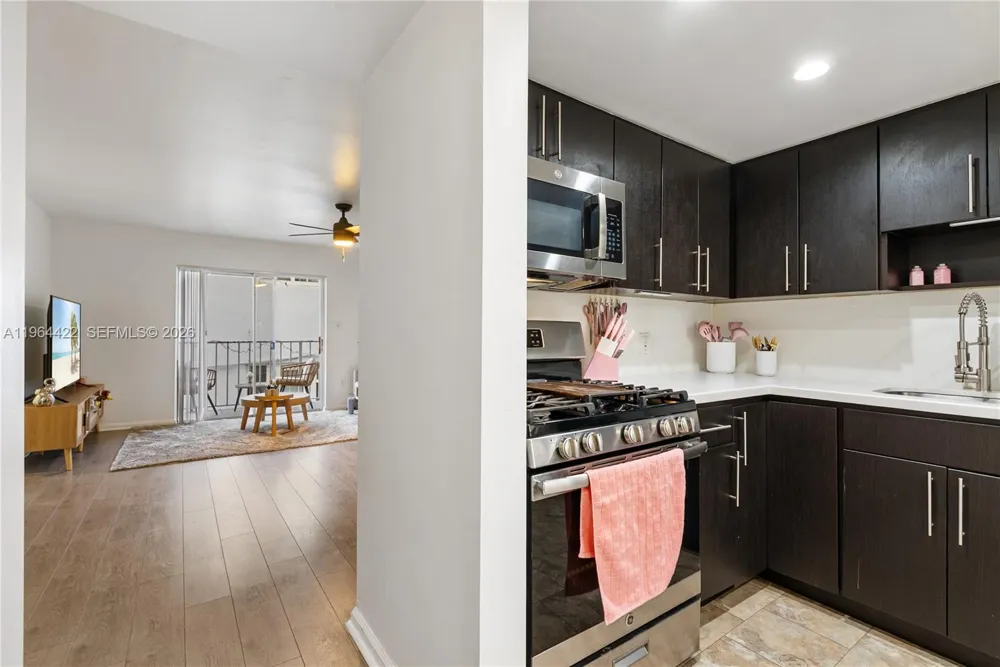 1615 Meridian Ave #202 Miami Beach, FL 33139