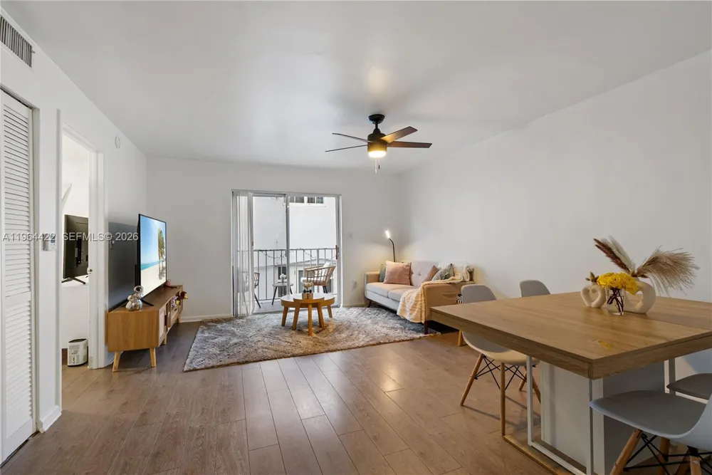 1615 Meridian Ave #202 Miami Beach, FL 33139