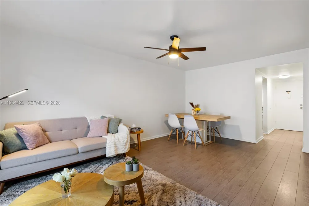 1615 Meridian Ave #202 Miami Beach, FL 33139