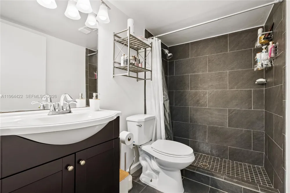 1615 Meridian Ave #202 Miami Beach, FL 33139