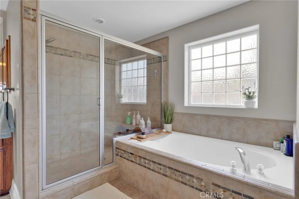 12290 Larch Road Oak Hills, CA 92344