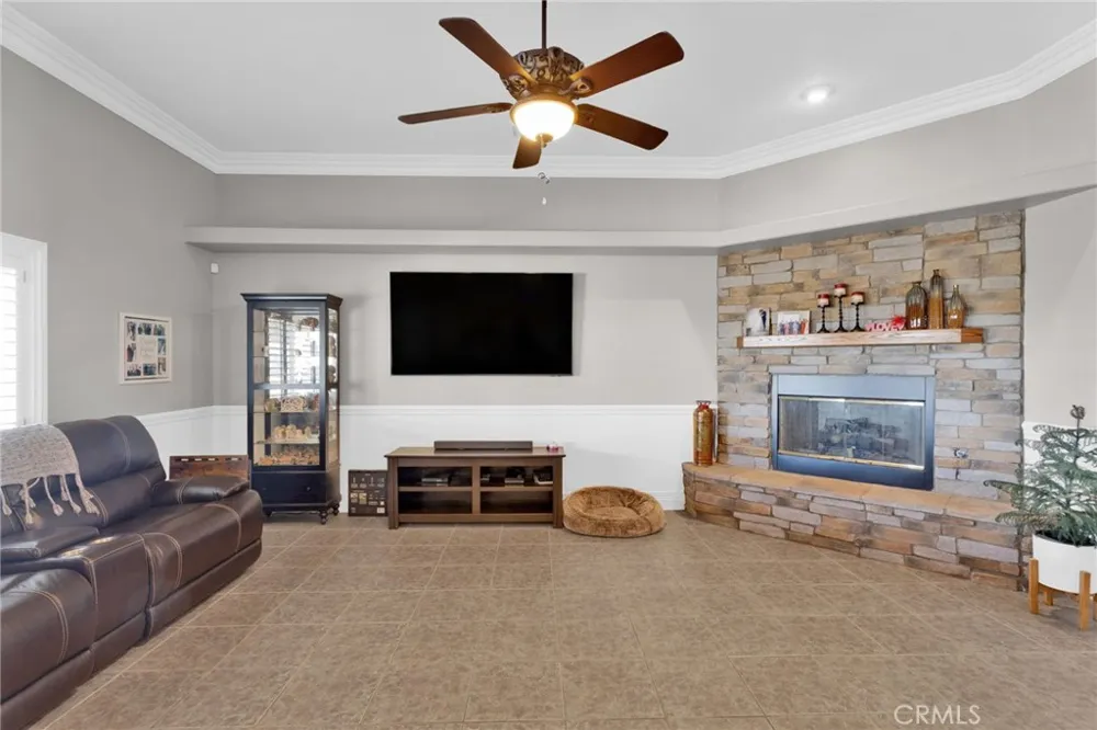 12290 Larch Road Oak Hills, CA 92344