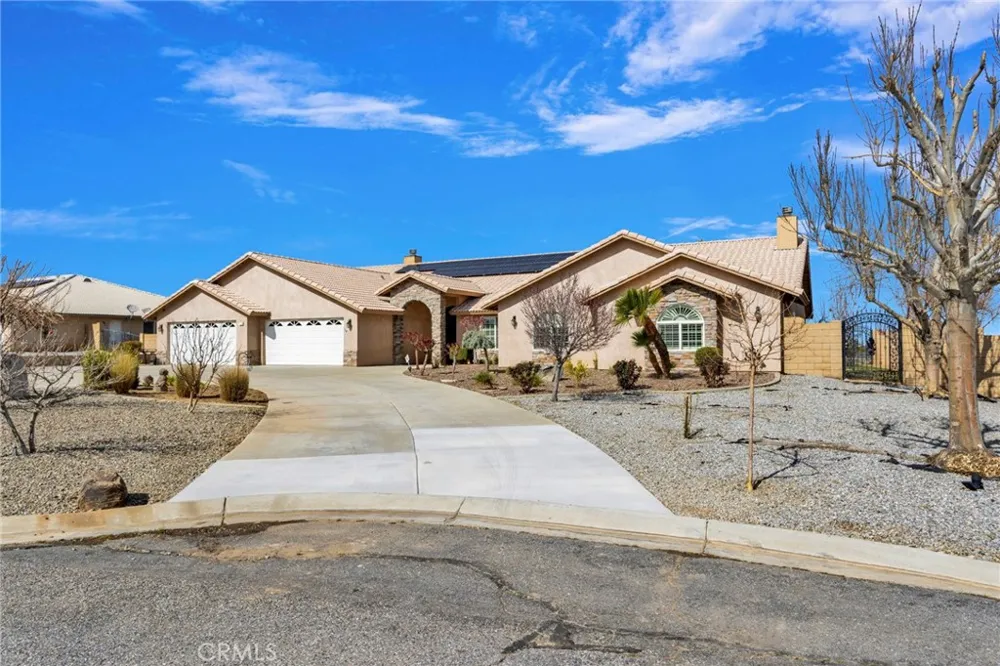 12290 Larch Road Oak Hills, CA 92344