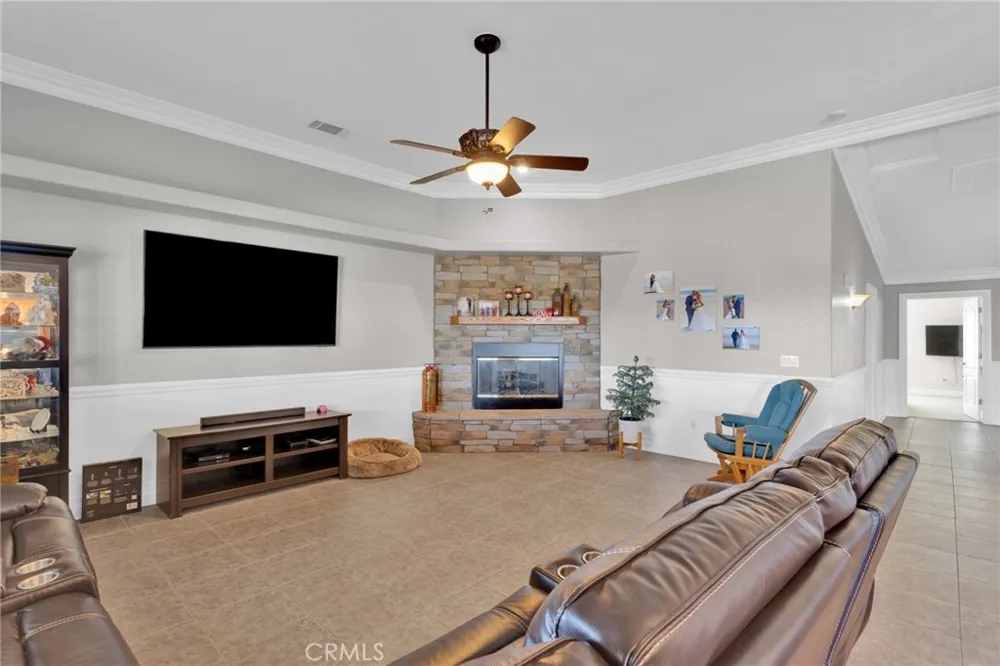 12290 Larch Road Oak Hills, CA 92344