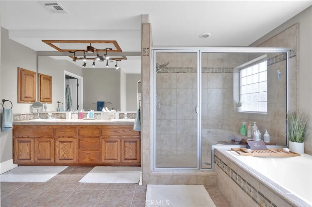 12290 Larch Road Oak Hills, CA 92344