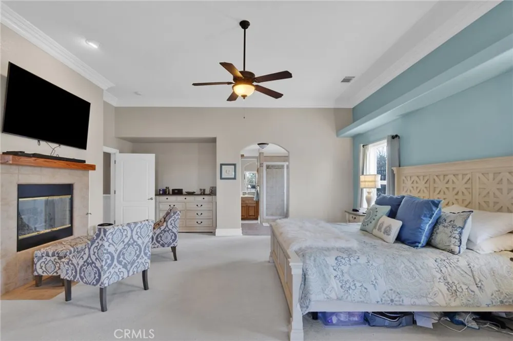 12290 Larch Road Oak Hills, CA 92344