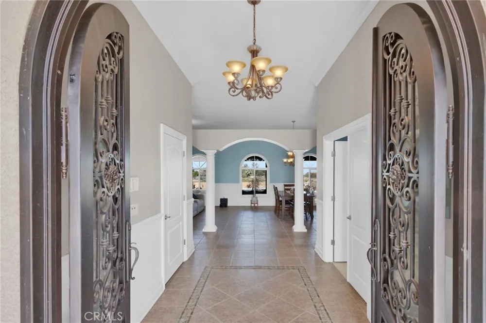 12290 Larch Road Oak Hills, CA 92344